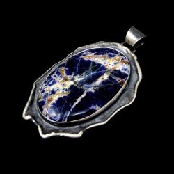 sodalit,granat,intrygujący kamień,srebrny wisior - Wisiory - Biżuteria