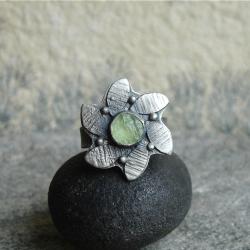 oliwin,zielony kamień,kwiatek - Pierścionki - Biżuteria