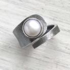 Pierścionki Srebrny pierścionek z perłą