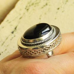 srebro,pierścień,klasyka,onyks czerń,elegancja - Pierścionki - Biżuteria