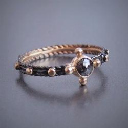 złoty pierścionek różaniec z diamentem - Pierścionki - Biżuteria