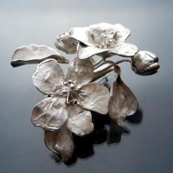 srebrna broszka,kwiat jabłoni,broszka ślub - Broszki - Biżuteria