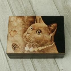 pirografia,kot,wypalanie,serce - Pudełka - Wyposażenie wnętrz
