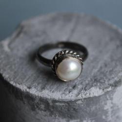 pierścionek srebro perła klasyka - Pierścionki - Biżuteria