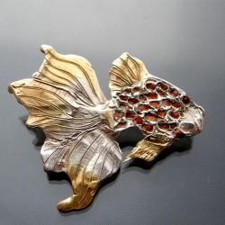 złota rybka,broszka rybka,emalia,pozłocona - Broszki - Biżuteria