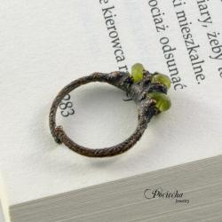peridot,pierścionek,miedź,zielony,elektroformowany - Pierścionki - Biżuteria