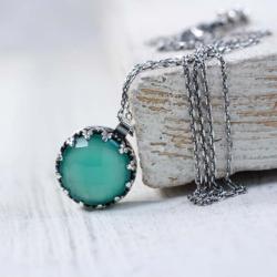 Srebrny naszyjnik z zielonym onyksem - Naszyjniki - Biżuteria