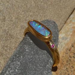 surowy pierścionek,pozłacany,opal,cyrkonia - Pierścionki - Biżuteria