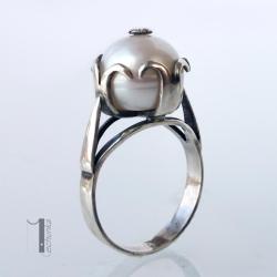 srebrny pierścionek,perła naturalna,klasyczny - Pierścionki - Biżuteria