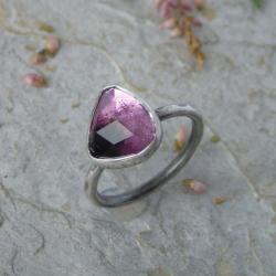 pierścionek z turmalinem rose cut - Pierścionki - Biżuteria