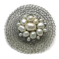 broszka,perły,pleciona,elegancka,szydełko - Broszki - Biżuteria