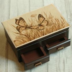 motyle,pirografia,szkatułka - Pudełka - Wyposażenie wnętrz