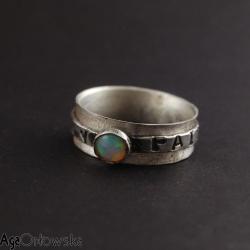 pierścionek,opal etiopski,szeroki,ozdobny - Pierścionki - Biżuteria