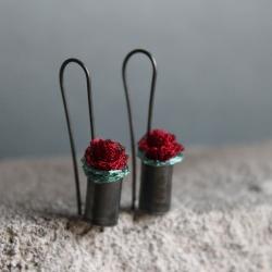 malutkie miniaturki róża różyczka czerwony rubinow - Kolczyki - Biżuteria