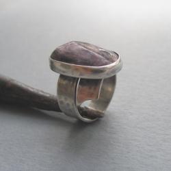 srebro,czaroit,pierścień z regulowaną obrączką - Pierścionki - Biżuteria