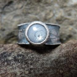 srebrny pierścionek,szafir,srebro - Pierścionki - Biżuteria