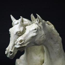 figurka konia,figurka z gliny,rzexba konia, - Ceramika i szkło - Wyposażenie wnętrz