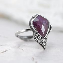 pierścionek z rubinem,rubin,różowy - Pierścionki - Biżuteria
