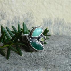 zielone kamienie,fantazja,kwiat - Pierścionki - Biżuteria